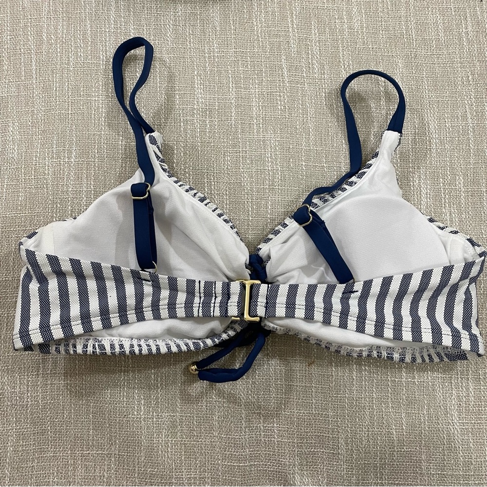 Time and Tru Blue Stripe Bikini Top Size M - Picture 2 of 5